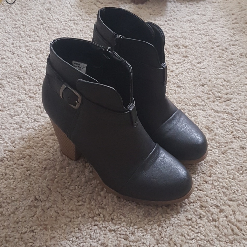 Rampage Booties